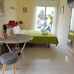 Alexandra * סיטגס