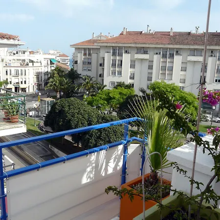 Alexandra Hotel *