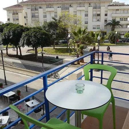 Alexandra Hotel *